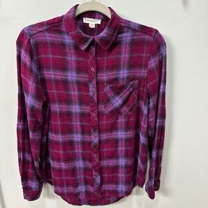 BEACHLUNCHLOUNGE Purple and Red Berry Flannel Long Sleeve Women's Shirt Size S